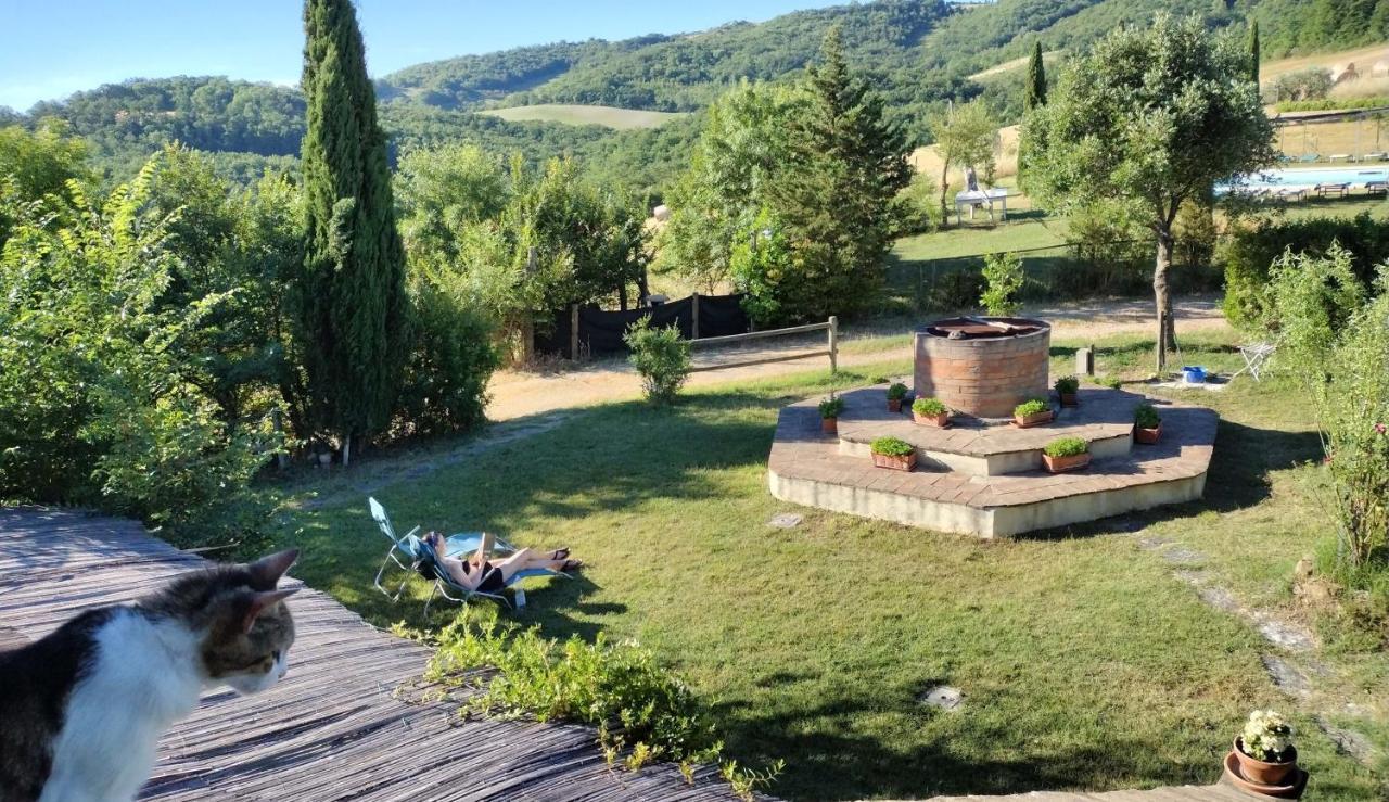 Casale Refoli Pensionat Casole dʼElsa Exteriör bild